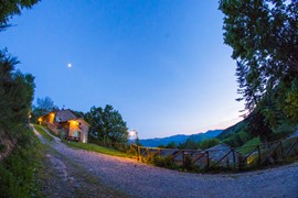 casa rosaleen dal 29 aprile al 1 maggio a solo €130 per 4 persone...